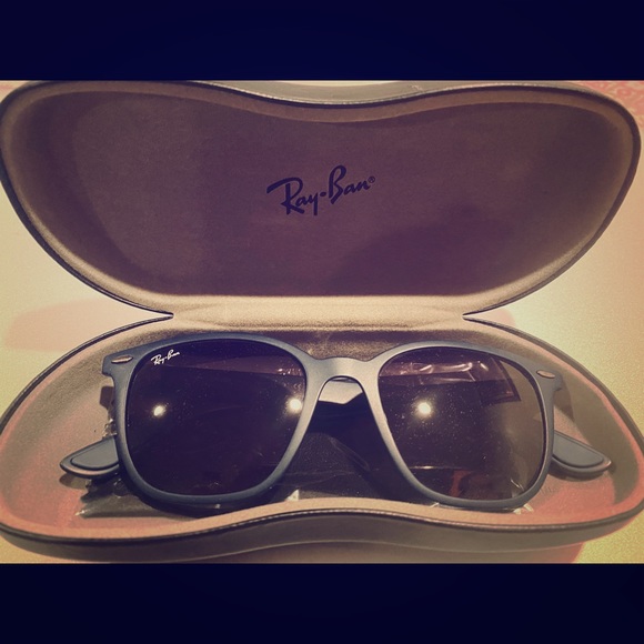 RAY BAN SUNGLASSES AUTHENTIC